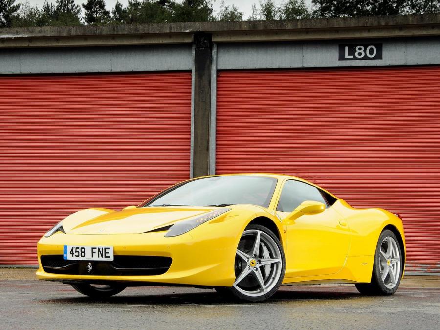  Ferrari 458 Italia 2009 года  (UK) (фото 14 из 21)